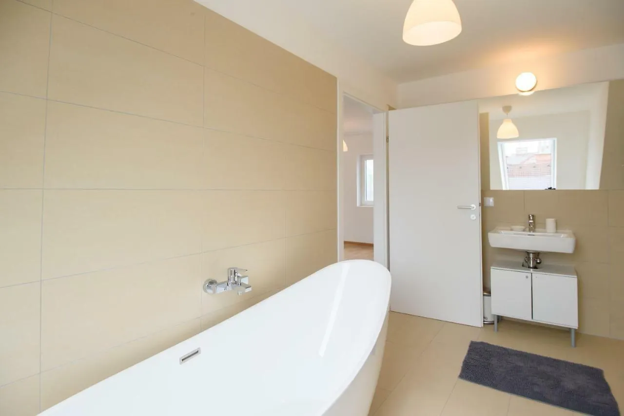 Vienna Living Apartments - Neubauguertel 0*,